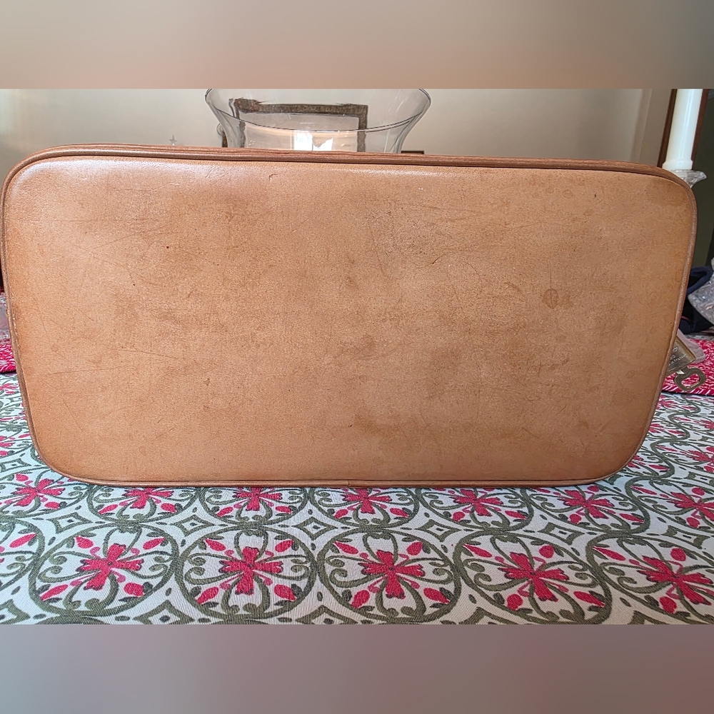 Well Loved Louis Vuitton Alma PM - Picture 9 of 17